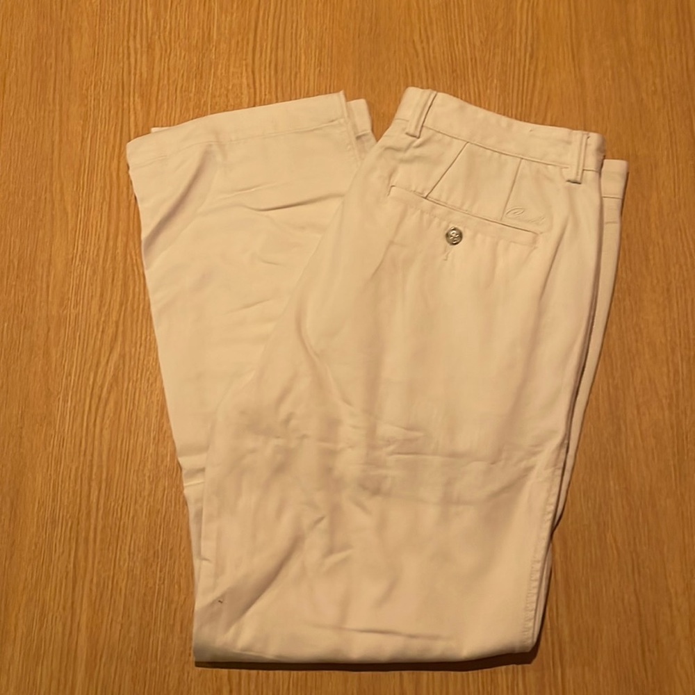 Roundtree & Yorke Casuals
